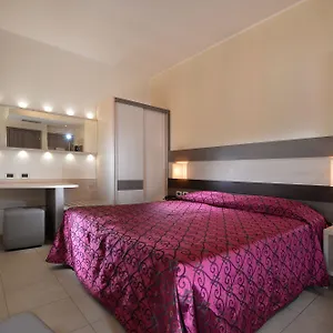 2* Ξενοδοχείο Siena