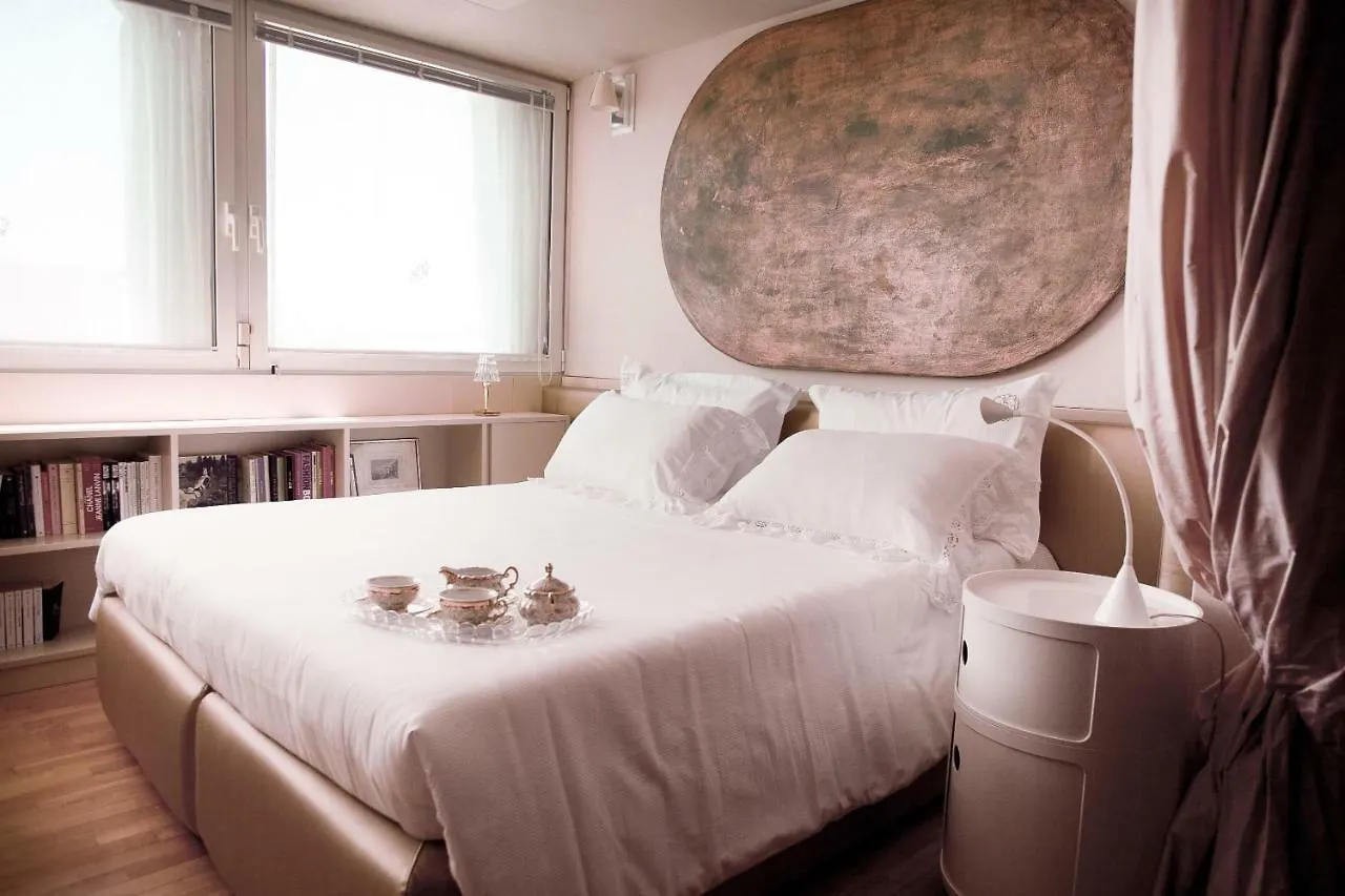 Il Garofano Rosa Apartment Verona Italy